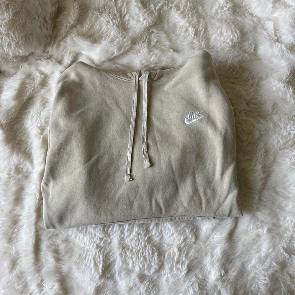 Nike Women's Cream and White Hoodie